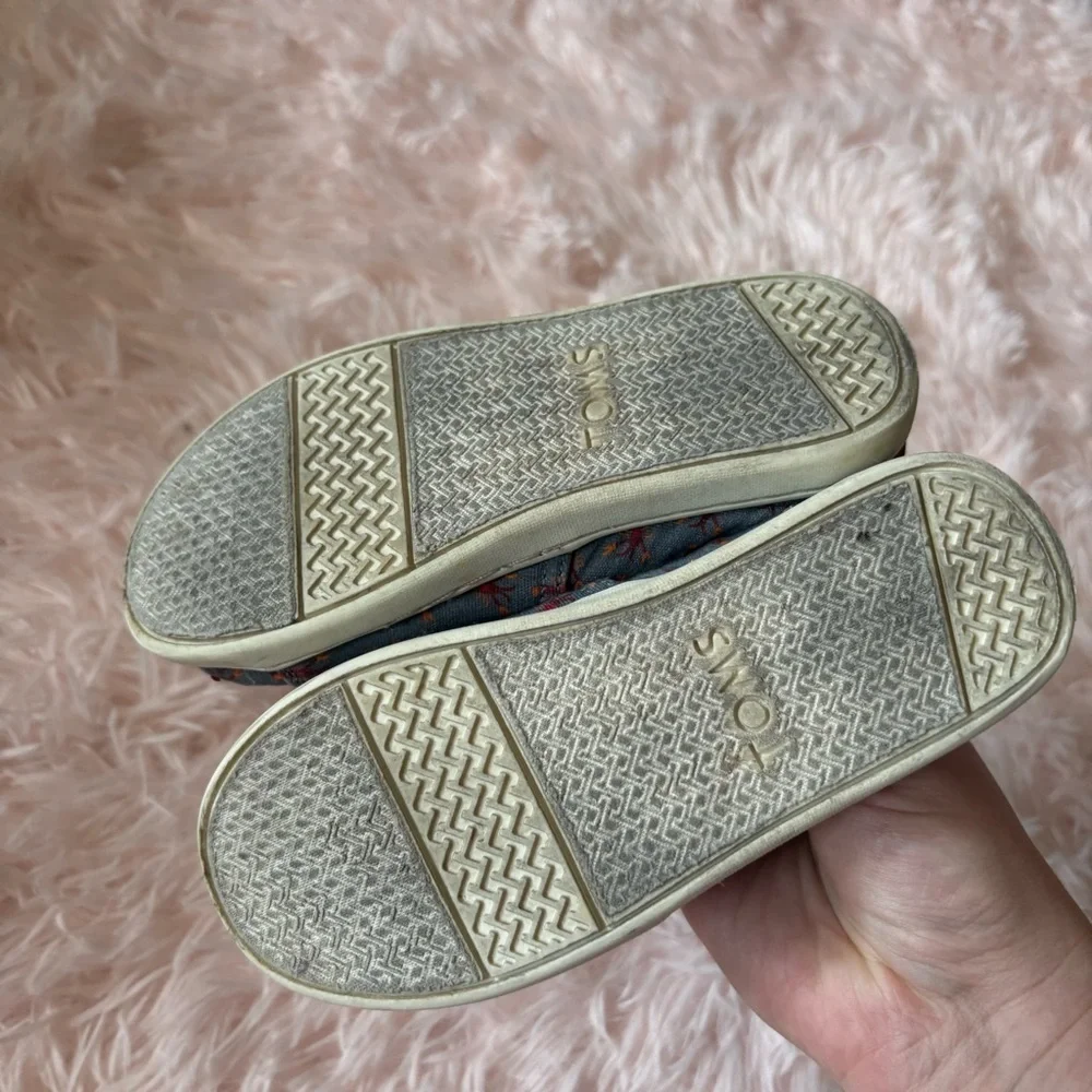 TOMS Kids' Lobster Print Gray Orange Slip-On Shoes Sz 11